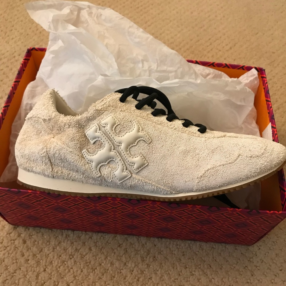 Tory Burch sneaker , size 6.5 beige also comes with beige lace